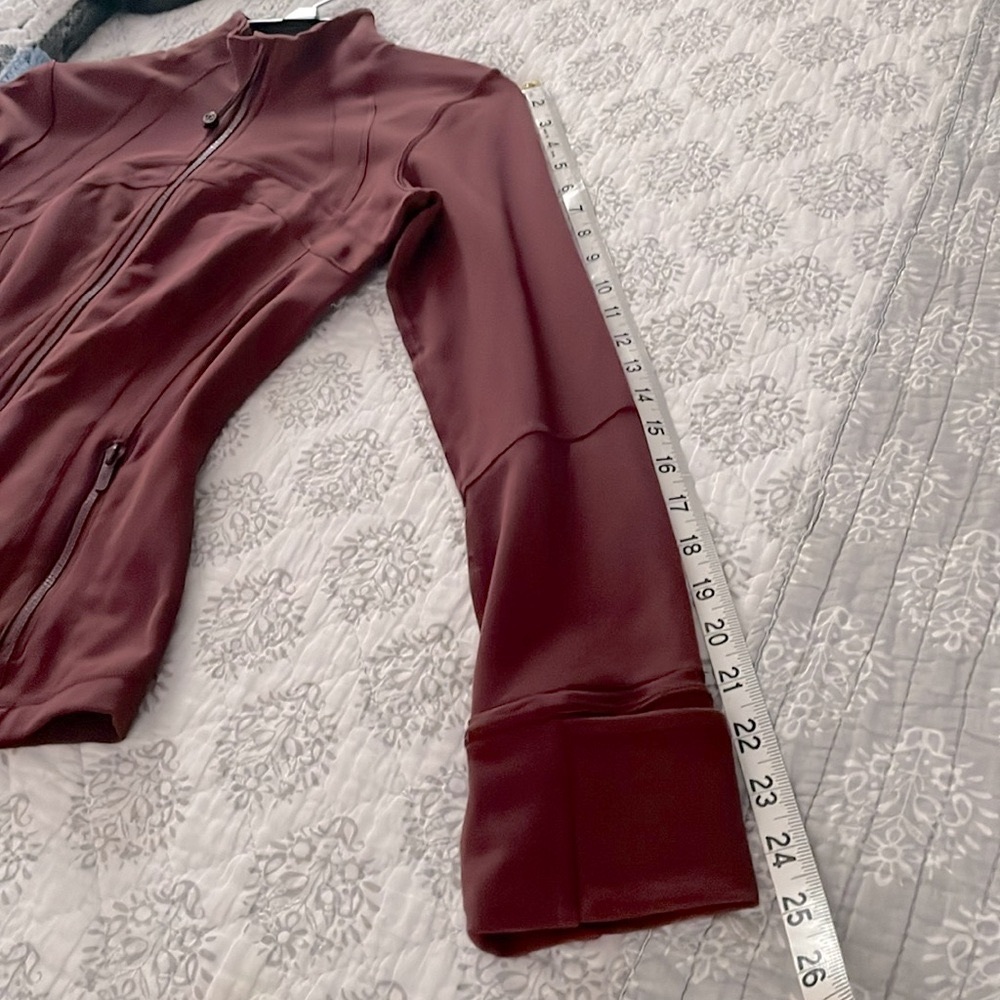 Lululemon Define Jacket
Red Merlot Size 6 - Picture 10 of 12
